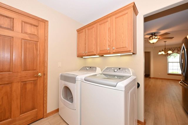 N57W24093 N Sycamore CIRCLE, Sussex, WI 53089