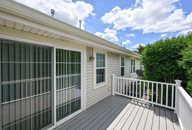 N57W24093 N Sycamore CIRCLE, Sussex, WI 53089