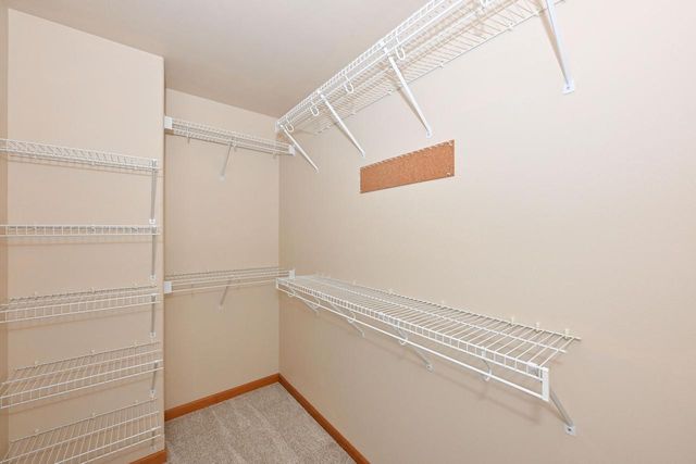 N57W24093 N Sycamore CIRCLE, Sussex, WI 53089