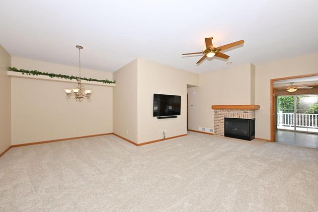 N57W24093 N Sycamore CIRCLE, Sussex, WI 53089