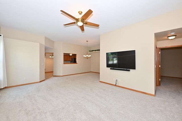 N57W24093 N Sycamore CIRCLE, Sussex, WI 53089