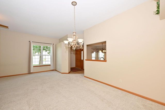 N57W24093 N Sycamore CIRCLE, Sussex, WI 53089