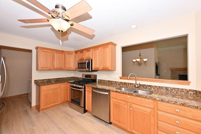 N57W24093 N Sycamore CIRCLE, Sussex, WI 53089