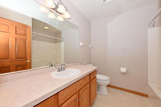 N57W24093 N Sycamore CIRCLE, Sussex, WI 53089
