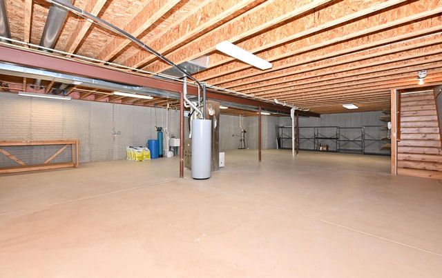 N57W24093 N Sycamore CIRCLE, Sussex, WI 53089