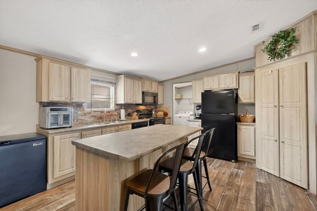 115 Vinall Circle, Decatur, TX 76234