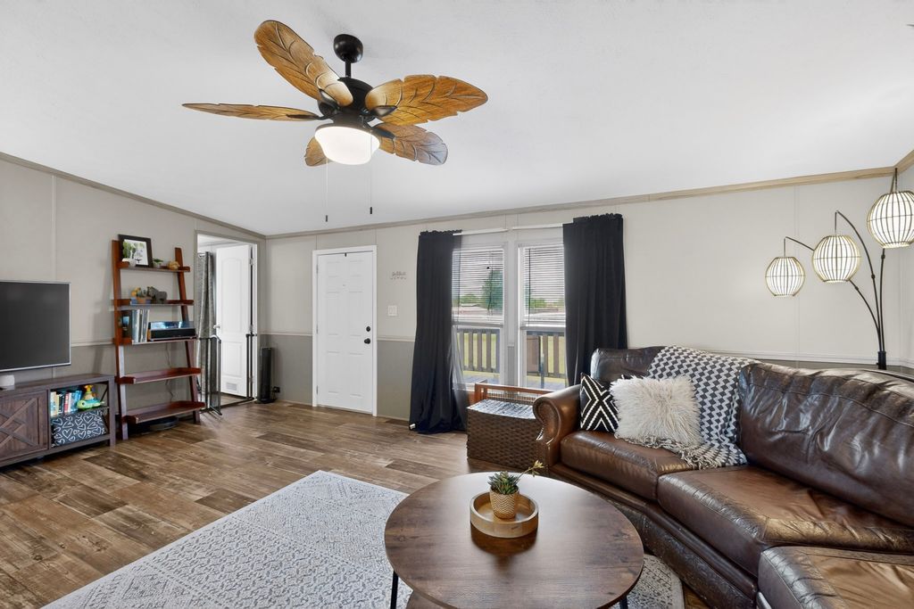 115 Vinall Circle, Decatur, TX 76234
