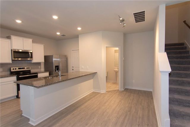 605 N West South St ST 391, Leander, TX 78641