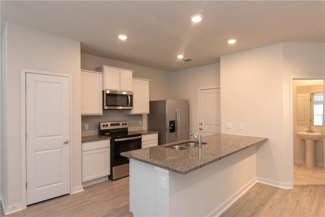 605 N West South St ST 391, Leander, TX 78641