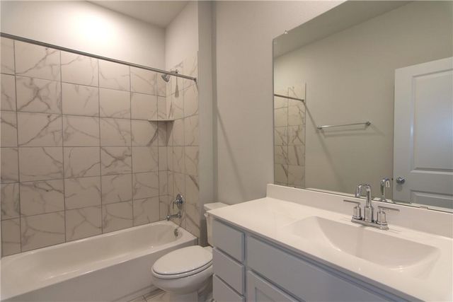 605 N West South St ST 391, Leander, TX 78641