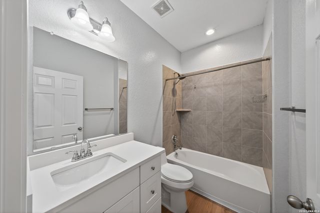 8806 White Crown, San Antonio, TX 78254