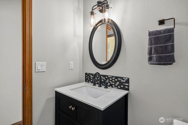 1716 Prospect Lane, Tacoma, WA 98405