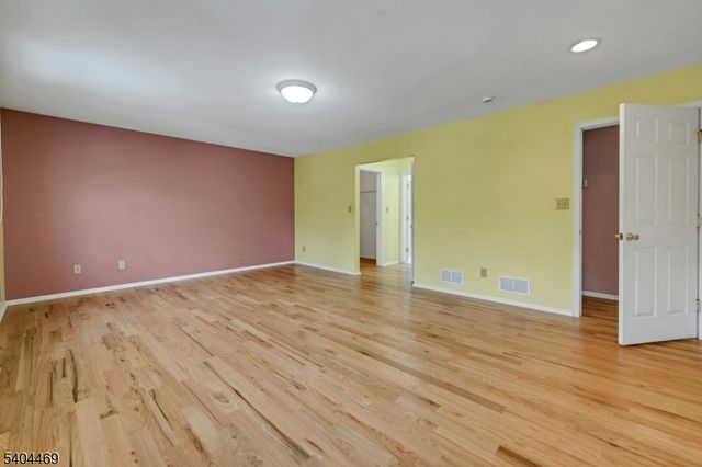 40 White Meadow Rd, Rockaway Twp., NJ 07866