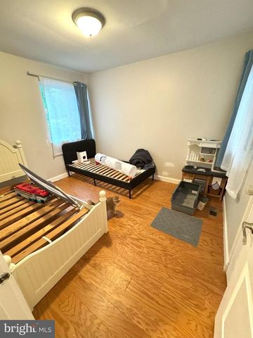 18 GOSHAWK CT, Voorhees, NJ 08043