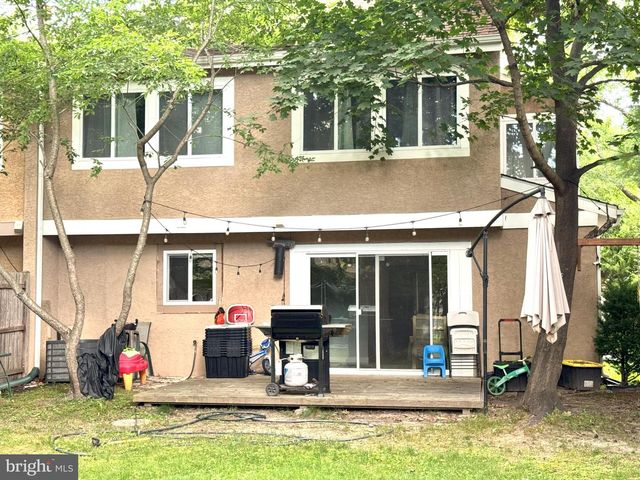 18 GOSHAWK CT, Voorhees, NJ 08043