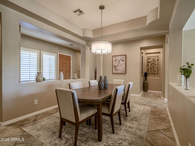 1719 W ALOE VERA Drive, Phoenix, AZ 85085