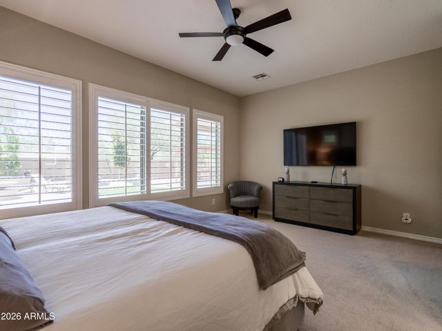 1719 W ALOE VERA Drive, Phoenix, AZ 85085