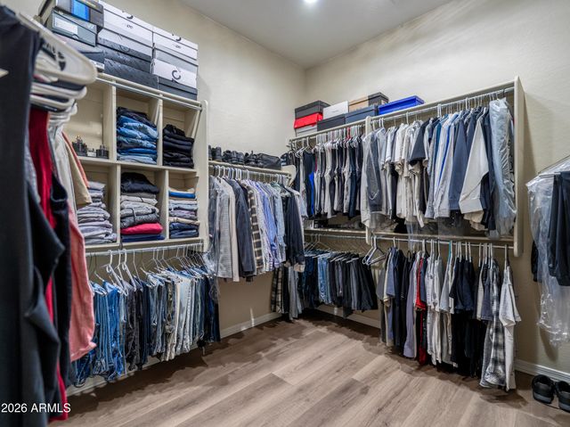 1719 W ALOE VERA Drive, Phoenix, AZ 85085