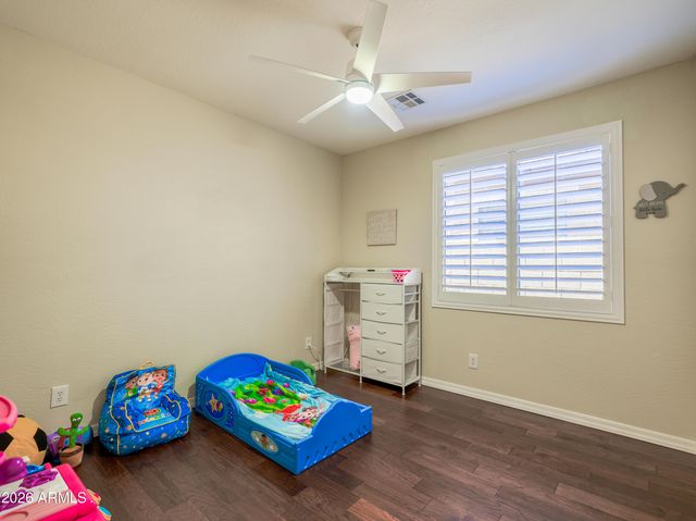 1719 W ALOE VERA Drive, Phoenix, AZ 85085