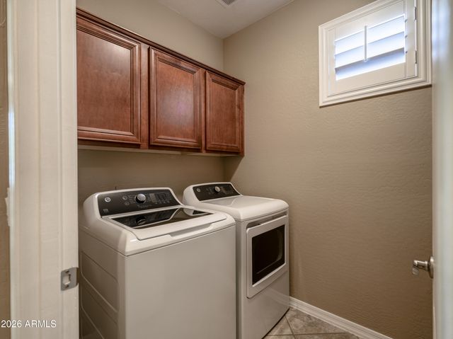 1719 W ALOE VERA Drive, Phoenix, AZ 85085