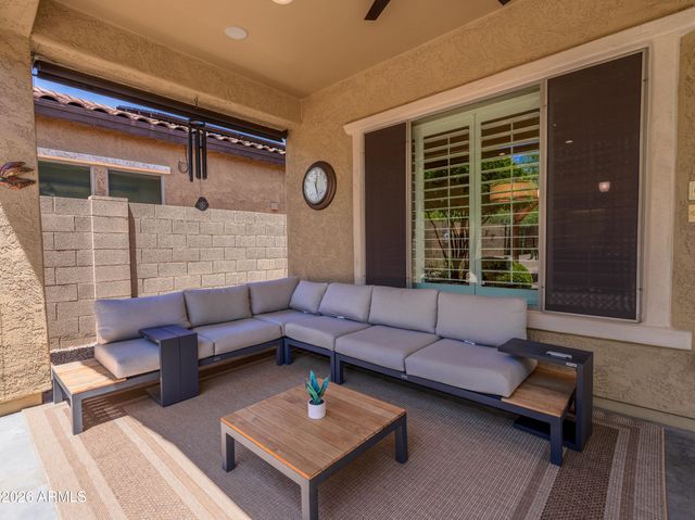 1719 W ALOE VERA Drive, Phoenix, AZ 85085