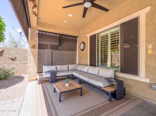 1719 W ALOE VERA Drive, Phoenix, AZ 85085