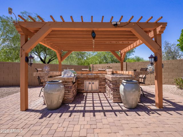 1719 W ALOE VERA Drive, Phoenix, AZ 85085