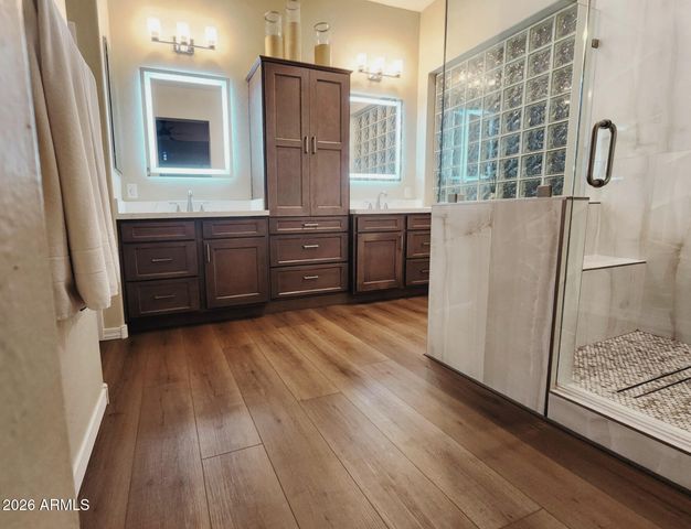 1719 W ALOE VERA Drive, Phoenix, AZ 85085