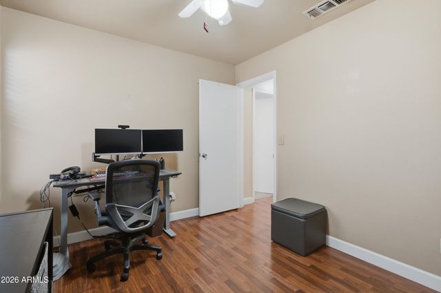 4060 W VILLA LINDA Drive, Glendale, AZ 85310