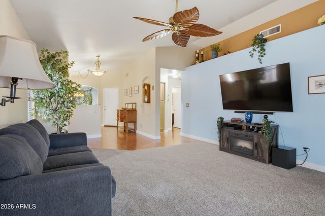 4060 W VILLA LINDA Drive, Glendale, AZ 85310