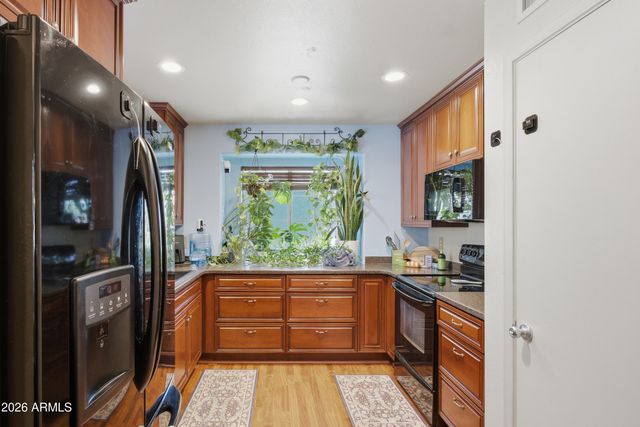 4060 W VILLA LINDA Drive, Glendale, AZ 85310