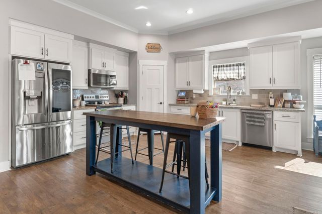 504 Sweet Gum Court, Cabot, AR 72023