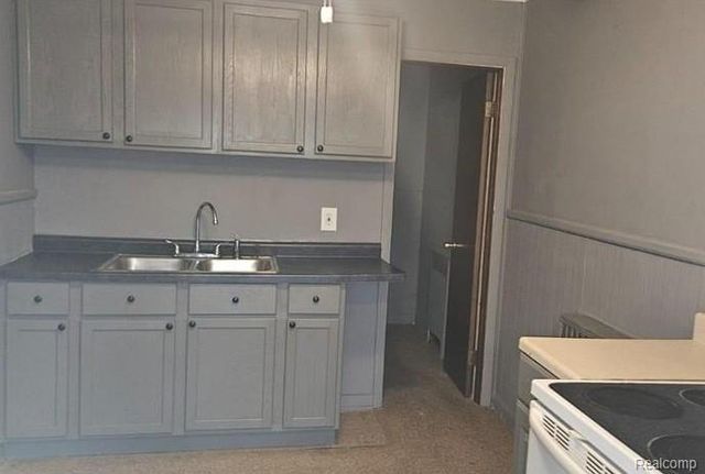 1902 Fenton Road, Flint, MI 48507