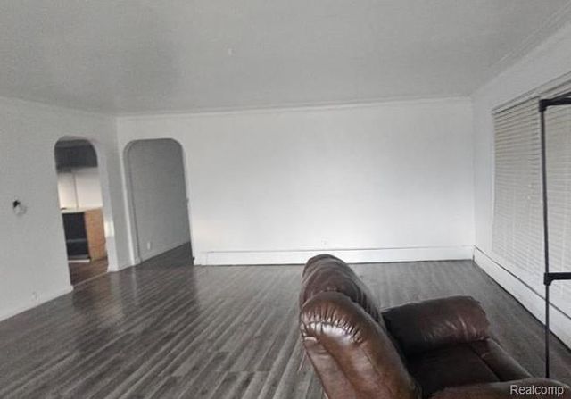 1902 Fenton Road, Flint, MI 48507
