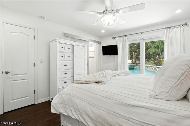 1063 22nd AVE N, Naples, FL 34103