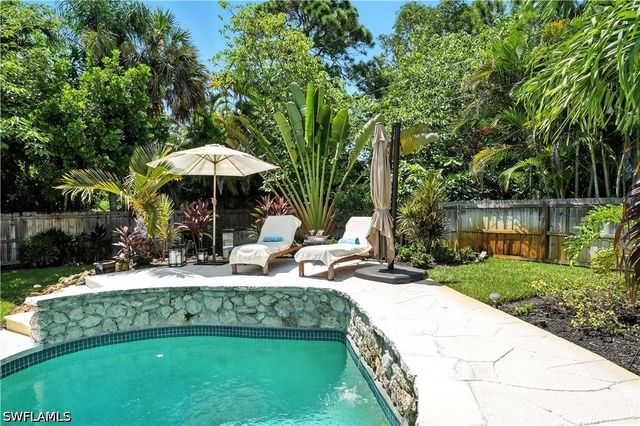 1063 22nd AVE N, Naples, FL 34103