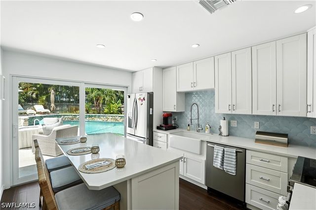 1063 22nd AVE N, Naples, FL 34103