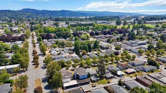 1337 10th Avenue, Longview, WA 98632