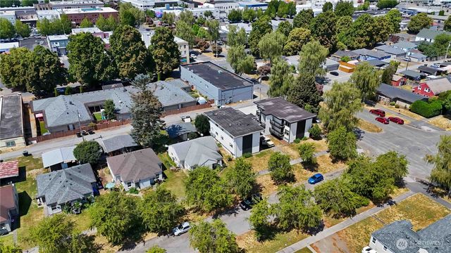 1337 10th Avenue, Longview, WA 98632