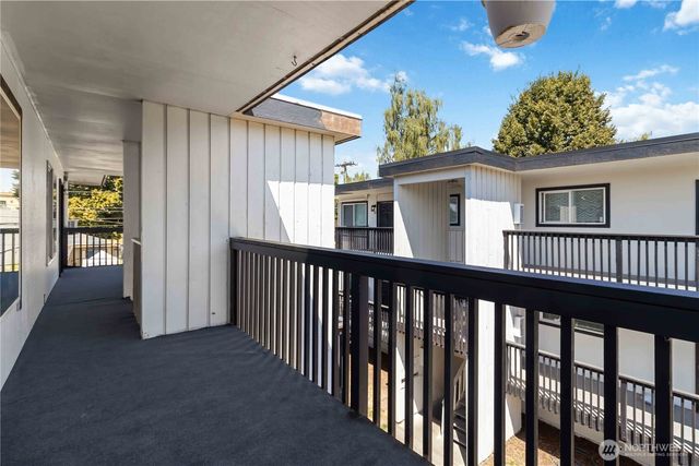 1337 10th Avenue, Longview, WA 98632