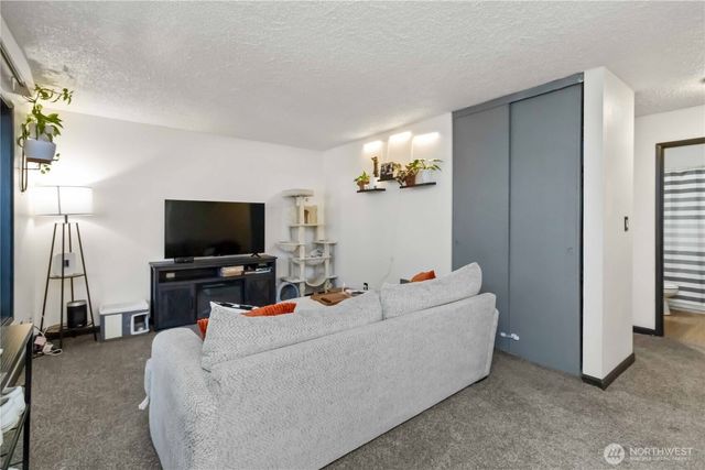 1337 10th Avenue, Longview, WA 98632