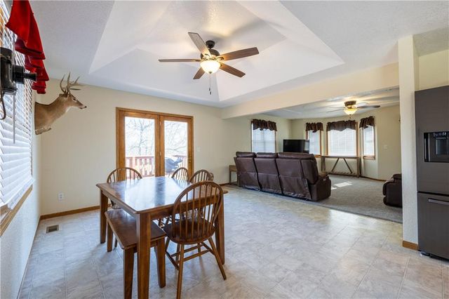 9769 County Road 427 Road, Savannah, MO 64485