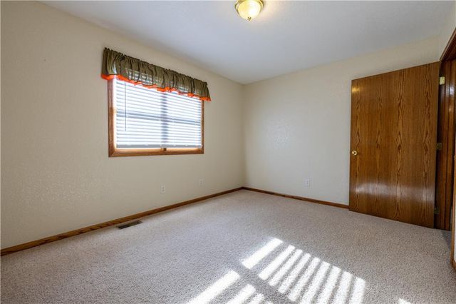 9769 County Road 427 Road, Savannah, MO 64485