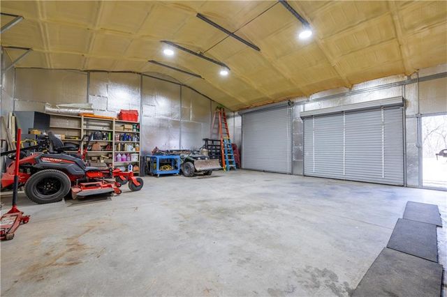 9769 County Road 427 Road, Savannah, MO 64485