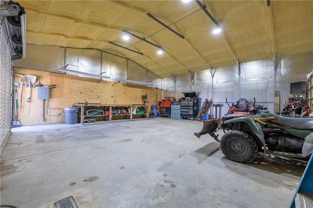 9769 County Road 427 Road, Savannah, MO 64485