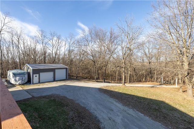 9769 County Road 427 Road, Savannah, MO 64485