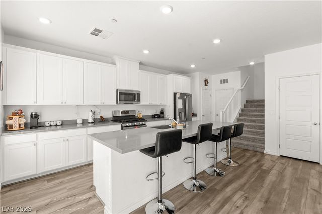 275 Luna Valley Way 1013, Henderson, NV 89011