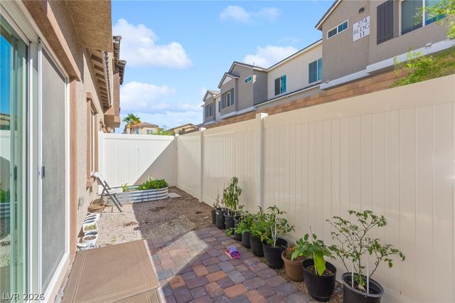 275 Luna Valley Way 1013, Henderson, NV 89011