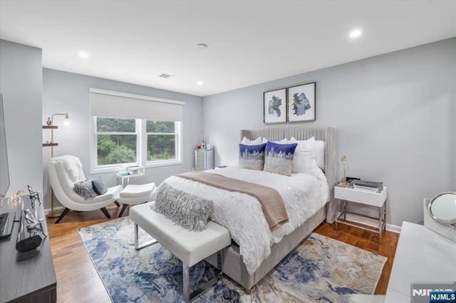 6 Stanley Way, Wanaque, NJ 07465