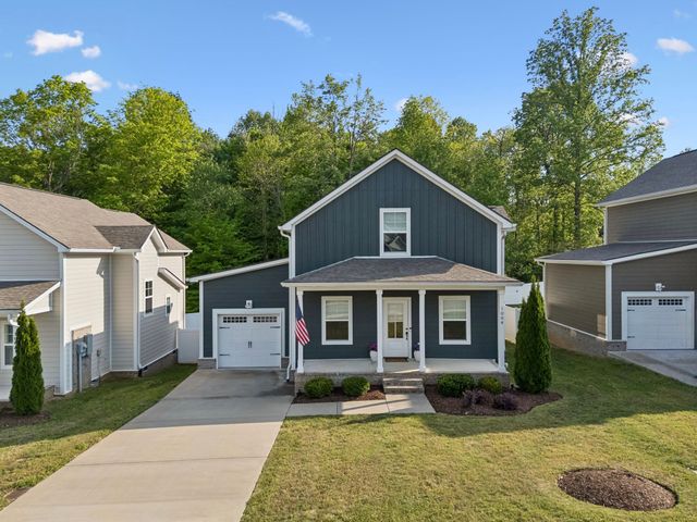 1004 Sycamore Rdg, E, Burns, TN 37029